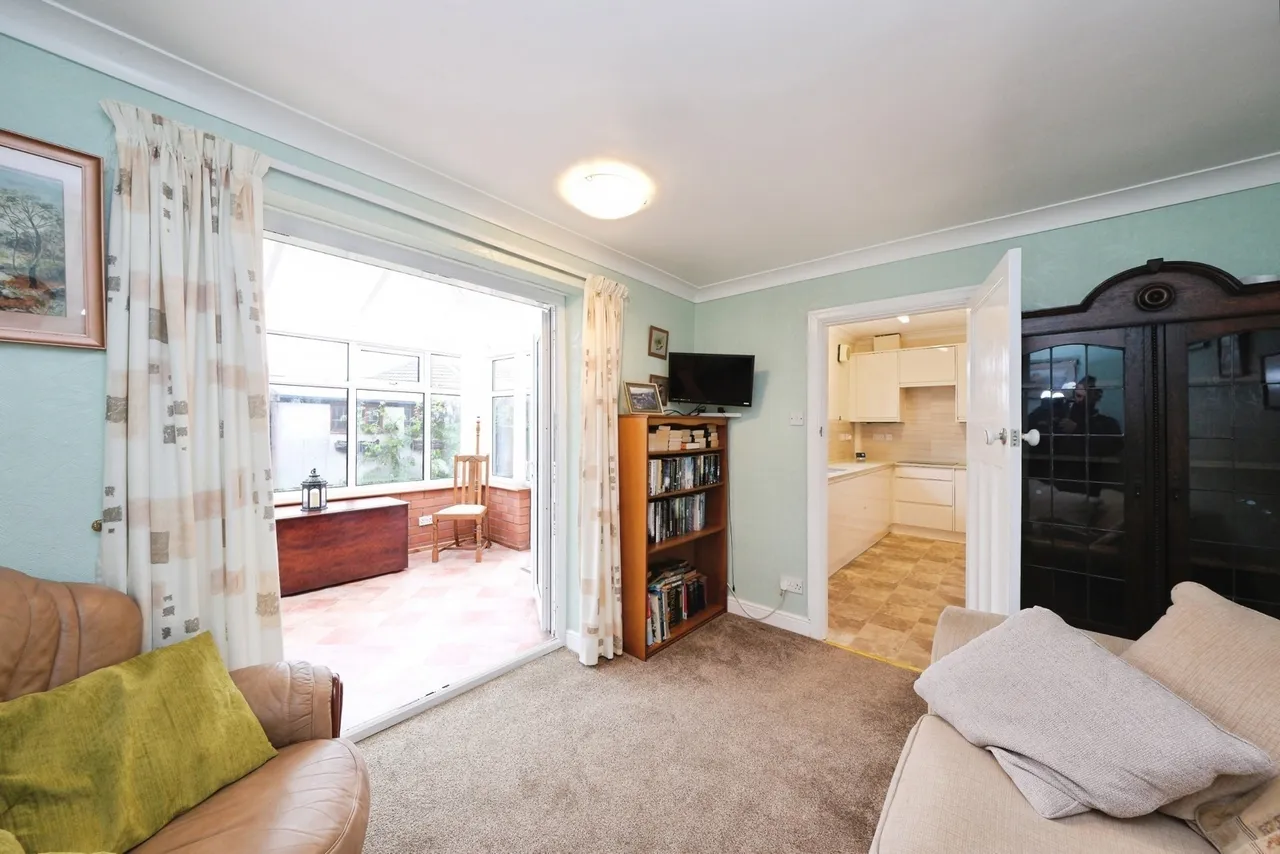 Woodland Road, Forest Town, Mansfield, Nottinghamshire, NG19, photo 7
