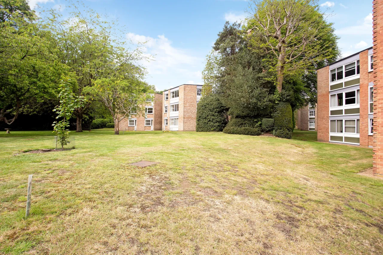 Heathside, WEYBRIDGE, KT13, photo 11
