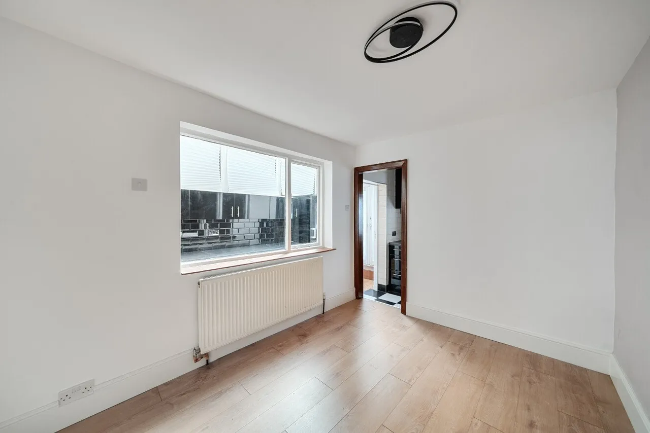 Manor Park Road, East Finchley, N2, photo 18