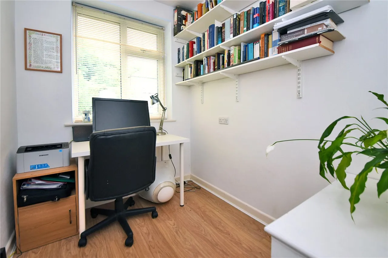 The Readens, Banstead, SM7, photo 17