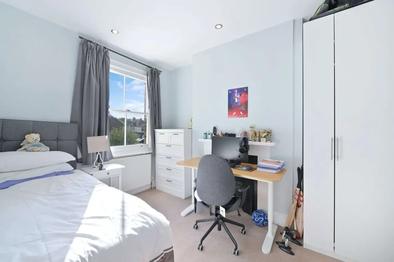 Bolton Road, Windsor, SL4, photo 15