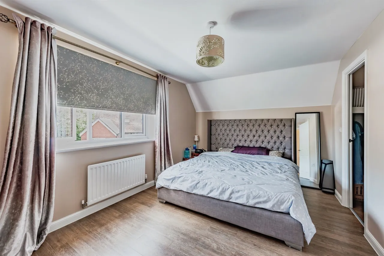 Apsley Road, Horley, photo 8