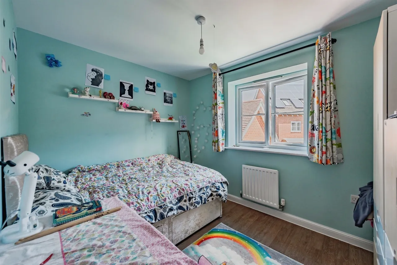 Apsley Road, Horley, photo 11