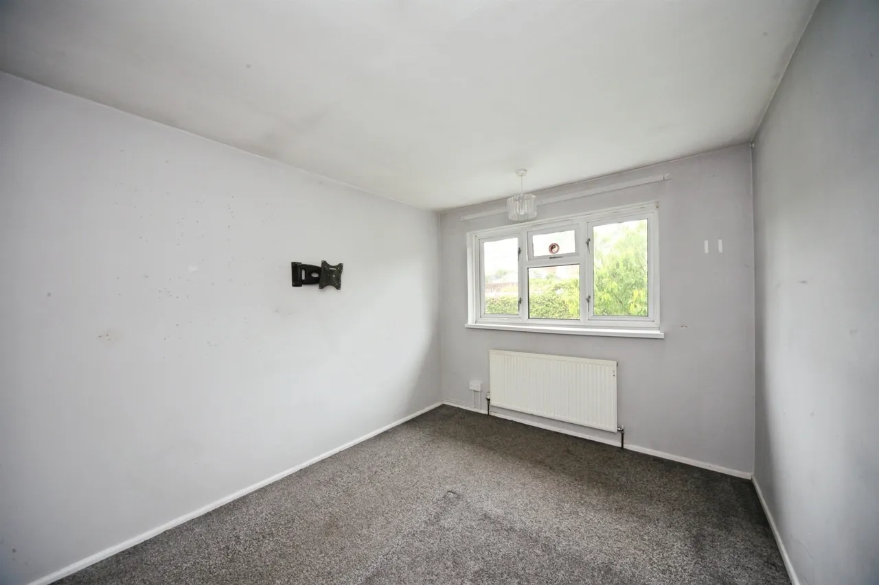 Eaton Valley Road, Luton, photo 10