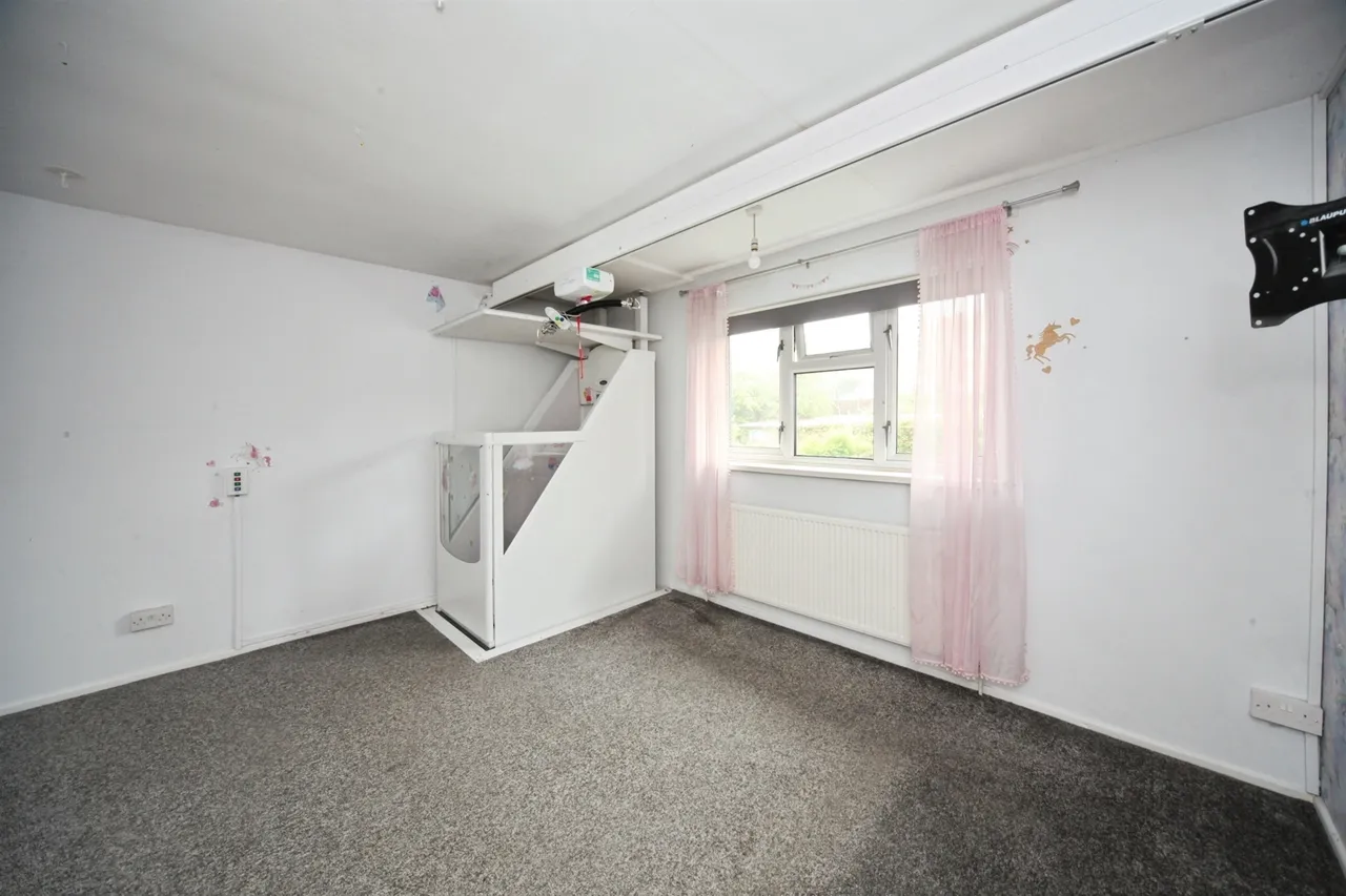 Eaton Valley Road, Luton, photo 6
