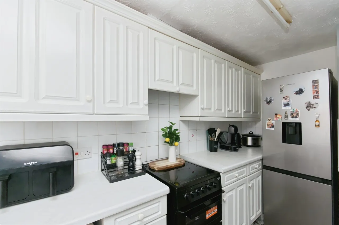 Broad Oak Close, Eastbourne, BN23, photo 5