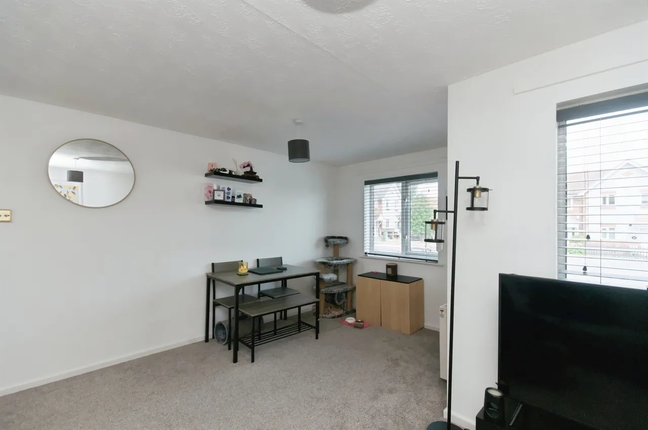 Broad Oak Close, Eastbourne, BN23, photo 3