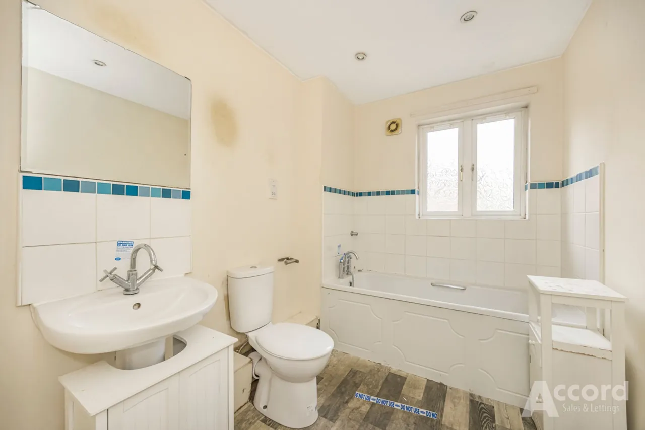 London Road, Romford, RM7, photo 14