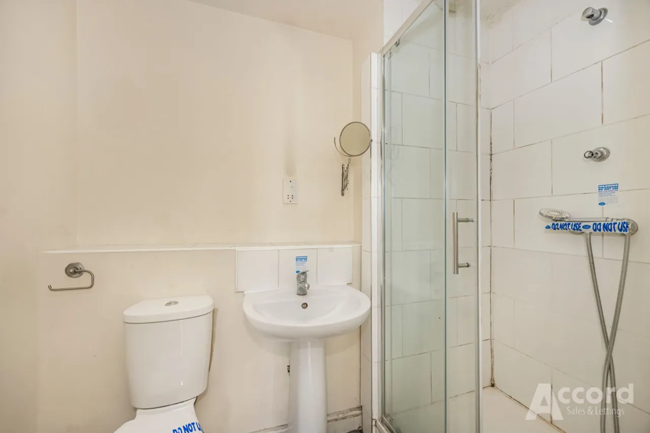 London Road, Romford, RM7, photo 7