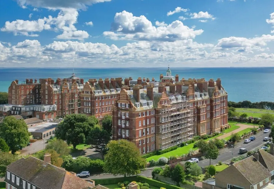 2 bed flat for sale — The Leas, Folkestone, Kent, CT20