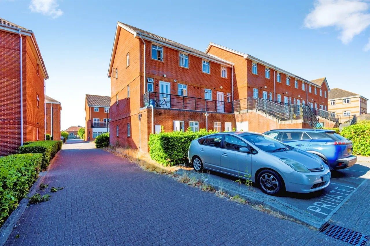 Pirelli Way, Eastleigh, SO50, photo 16
