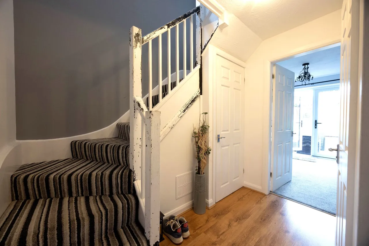 The Squires, Blackminster, WR11, photo 5