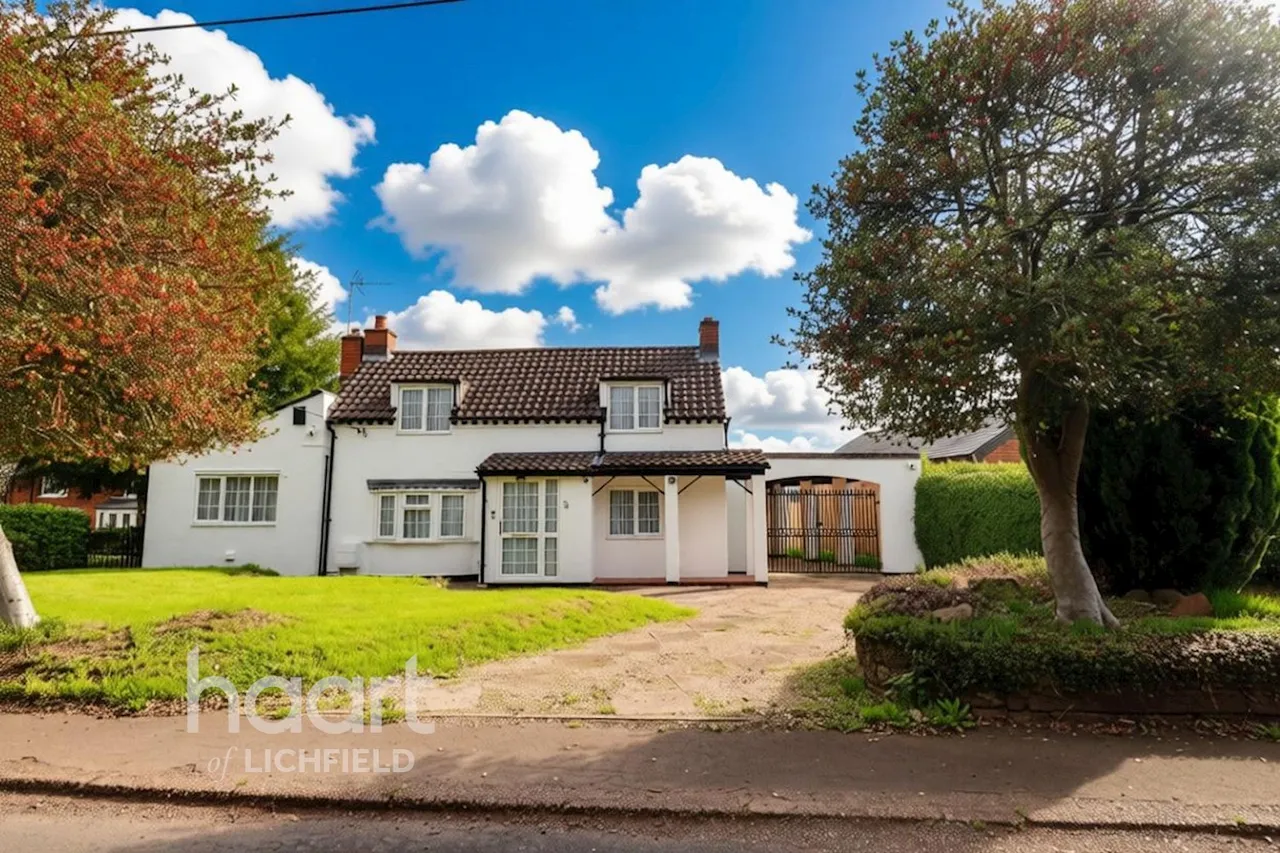 2 bed house for sale, Woodhouses Road, Burntwood, WS7