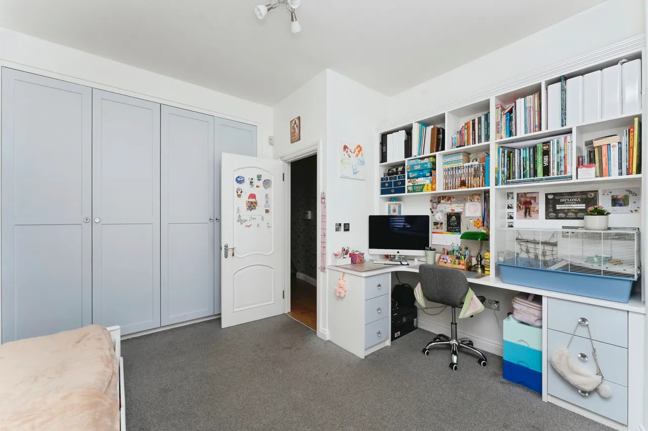 Newham Way, London, photo 10