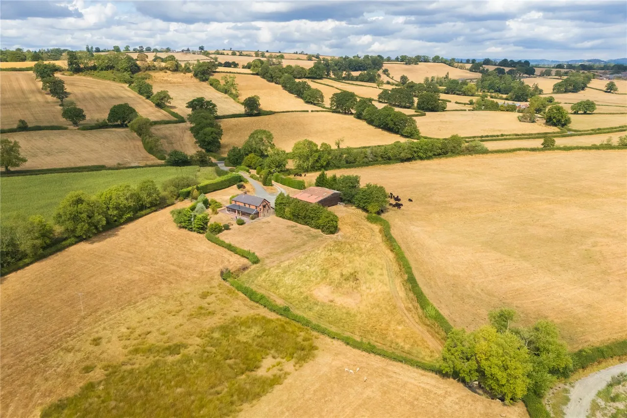 Guilsfield, Welshpool, Powys, SY21 9PS, photo 31
