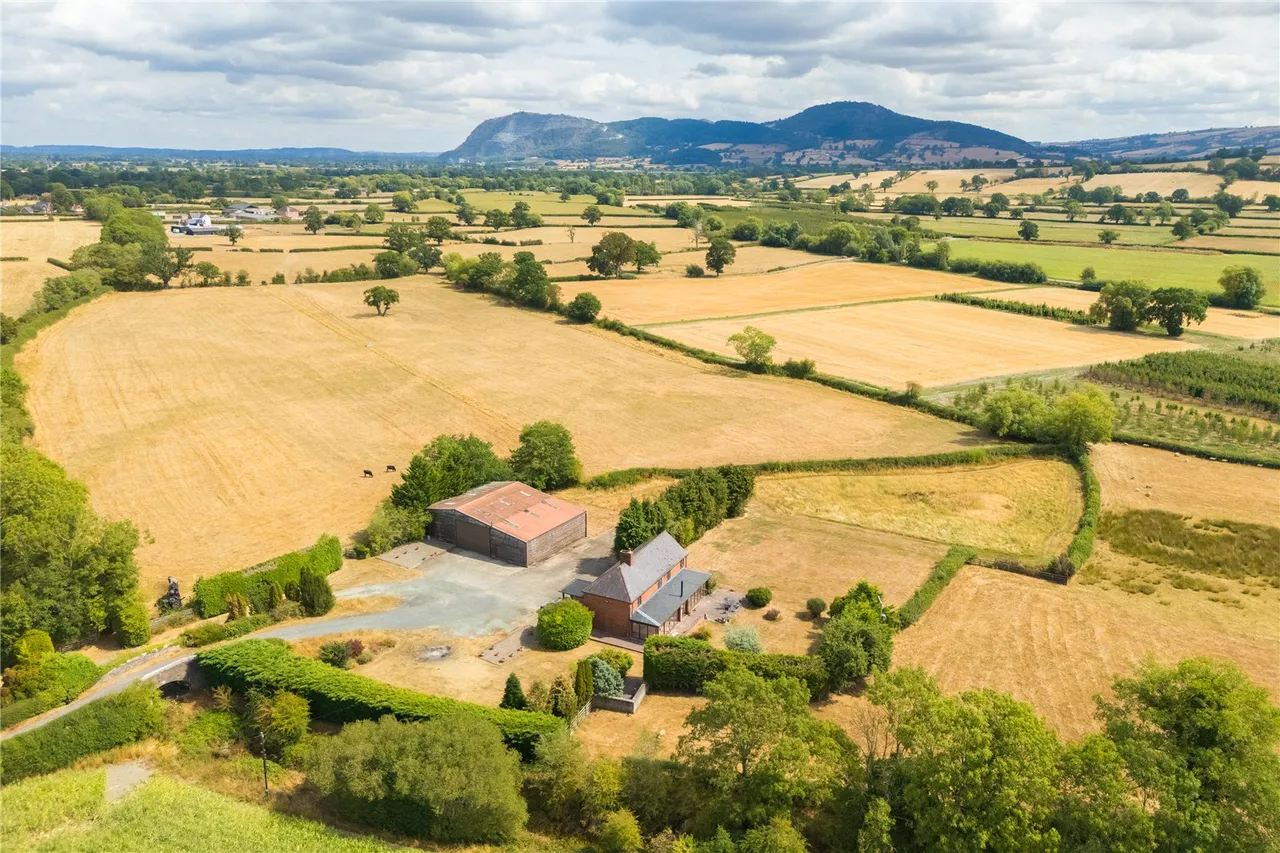 Guilsfield, Welshpool, Powys, SY21 9PS, photo 28