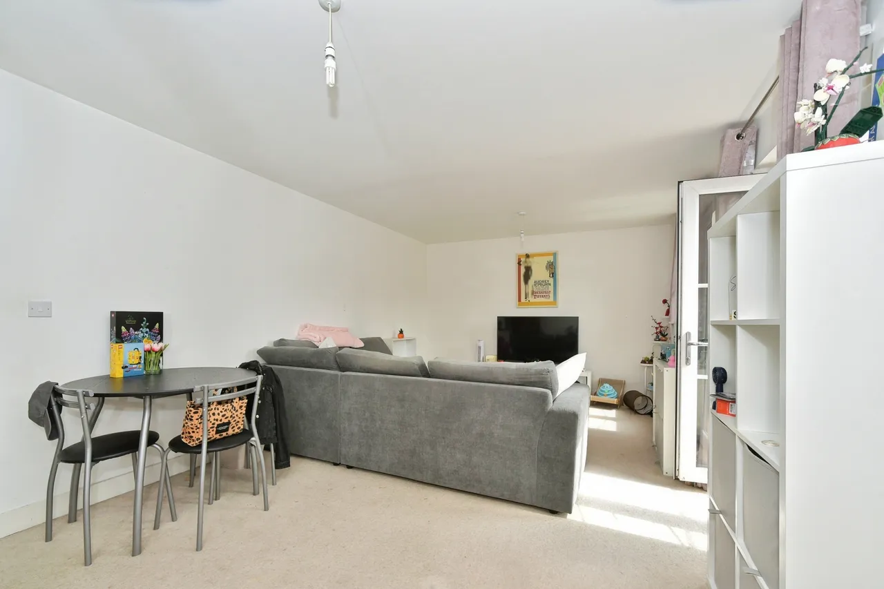 Strouds Close, Old Town, SN3, photo 5
