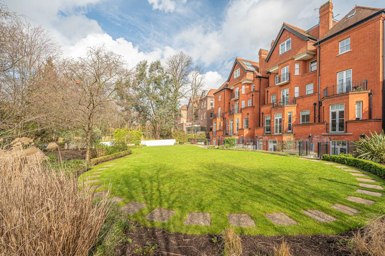 London, NW3, photo 8
