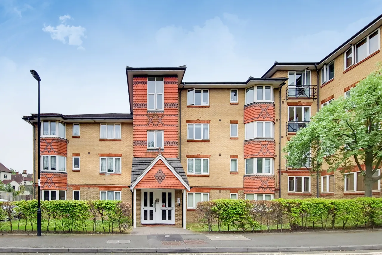 2 bed flat to rent, Muggeridge Close, South Croydon, CR2