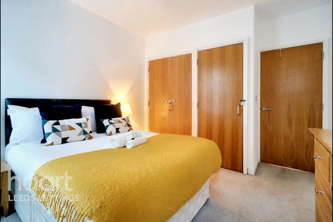 Crown Street, LS2, photo 8