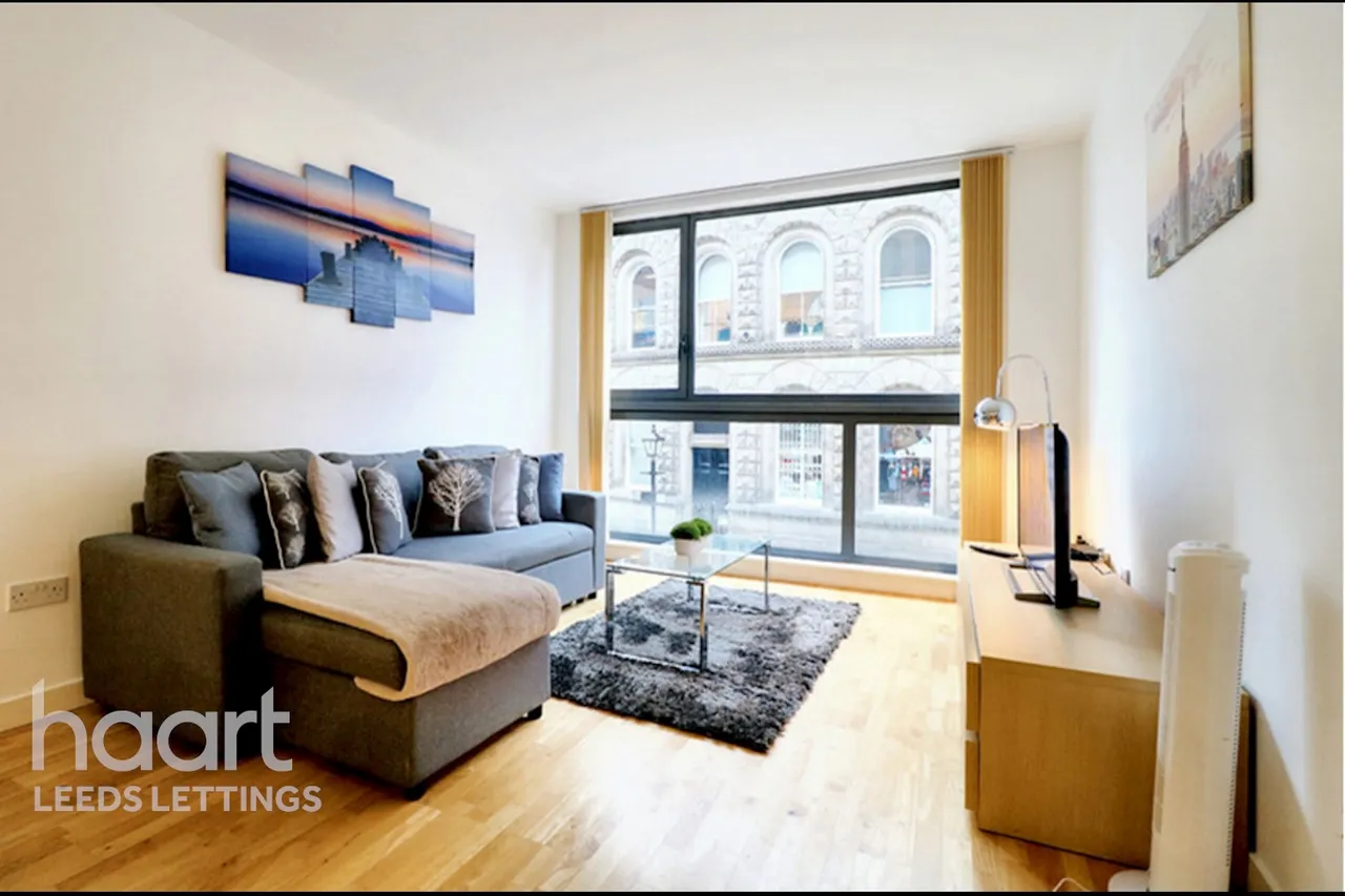 Crown Street, LS2, photo 3