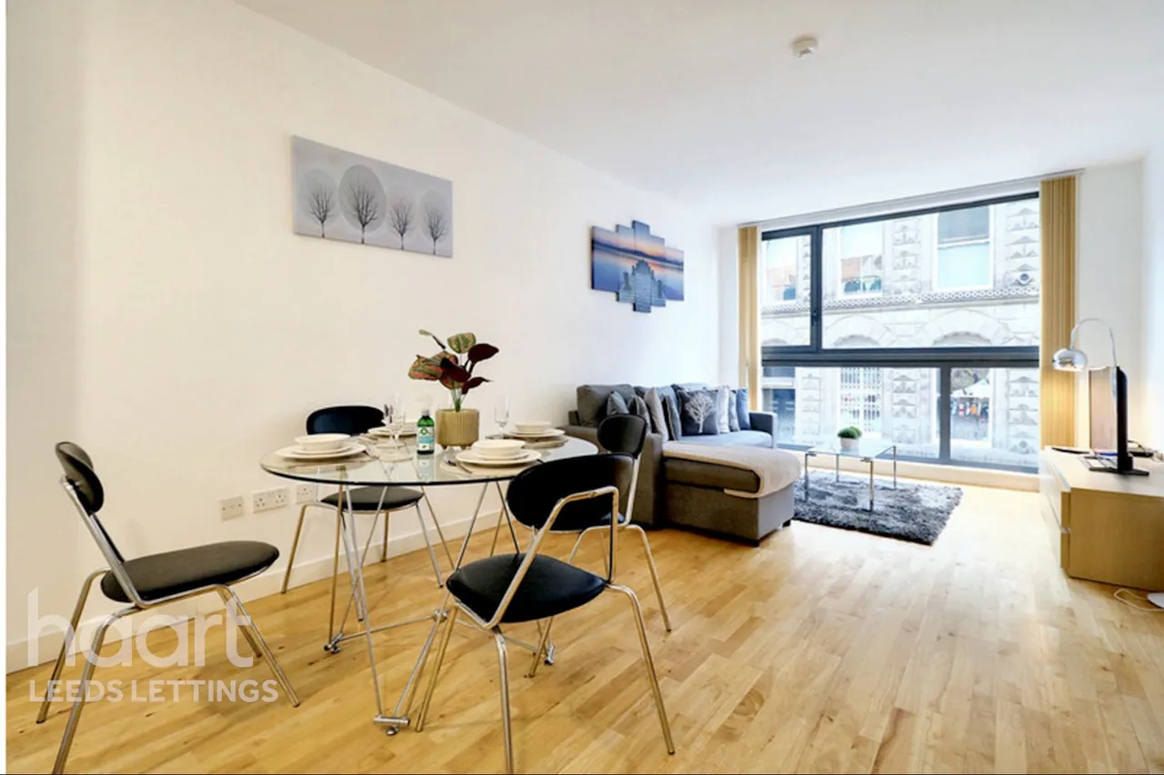 Crown Street, LS2, photo 6