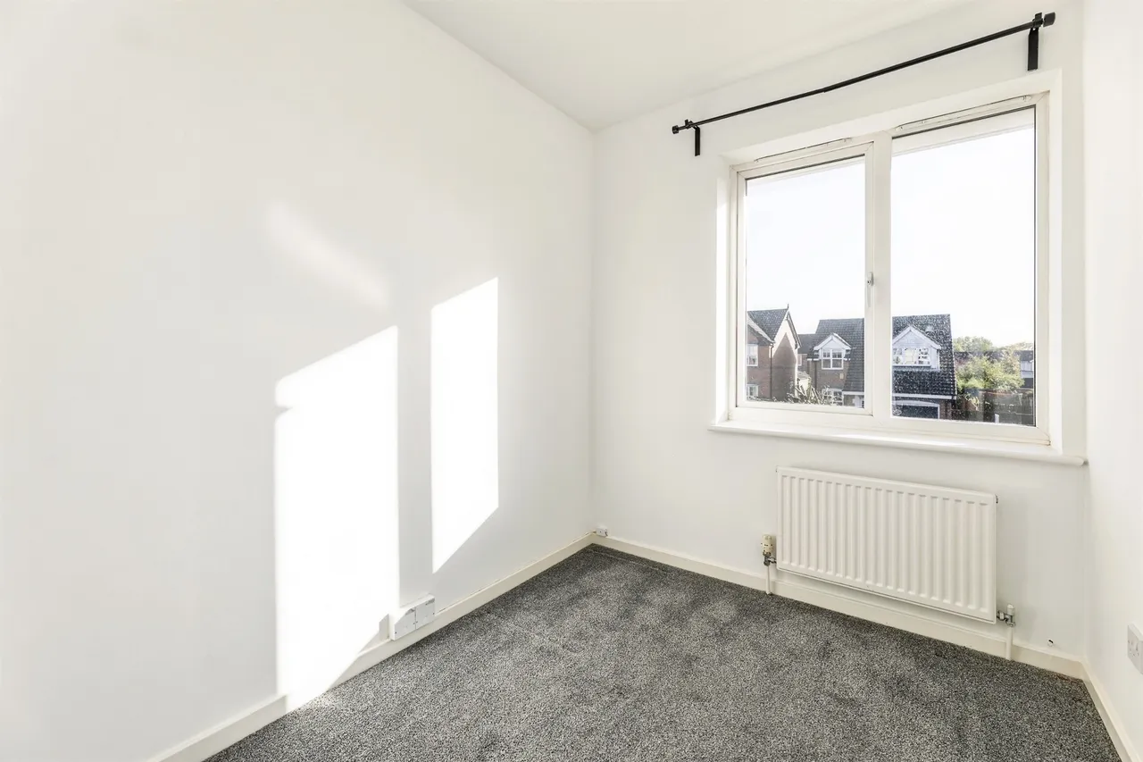 Ascot Gardens, Leeds, LS10, photo 16