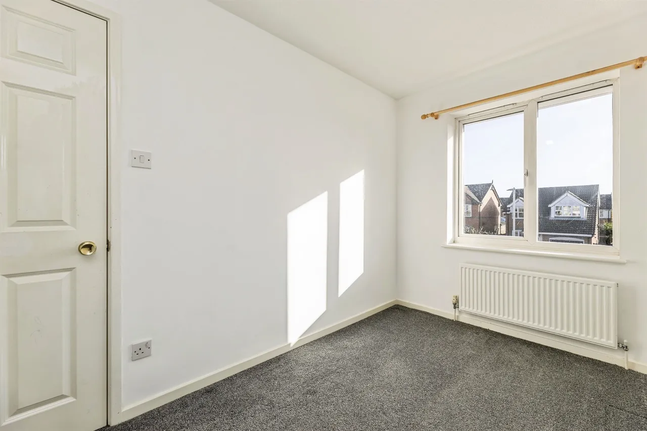 Ascot Gardens, Leeds, LS10, photo 15