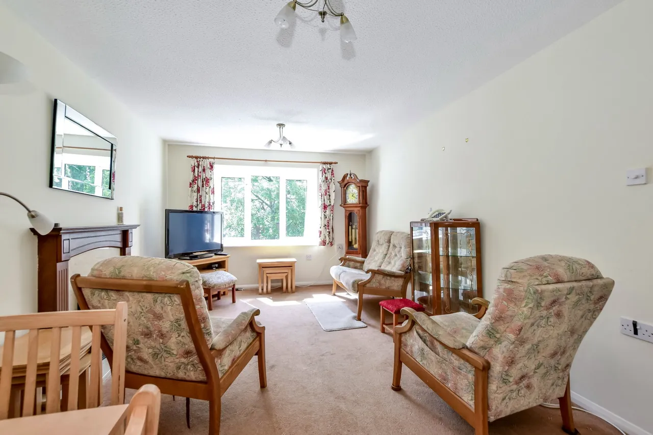 High Street, Abbots Langley, WD5 0EL, photo 4