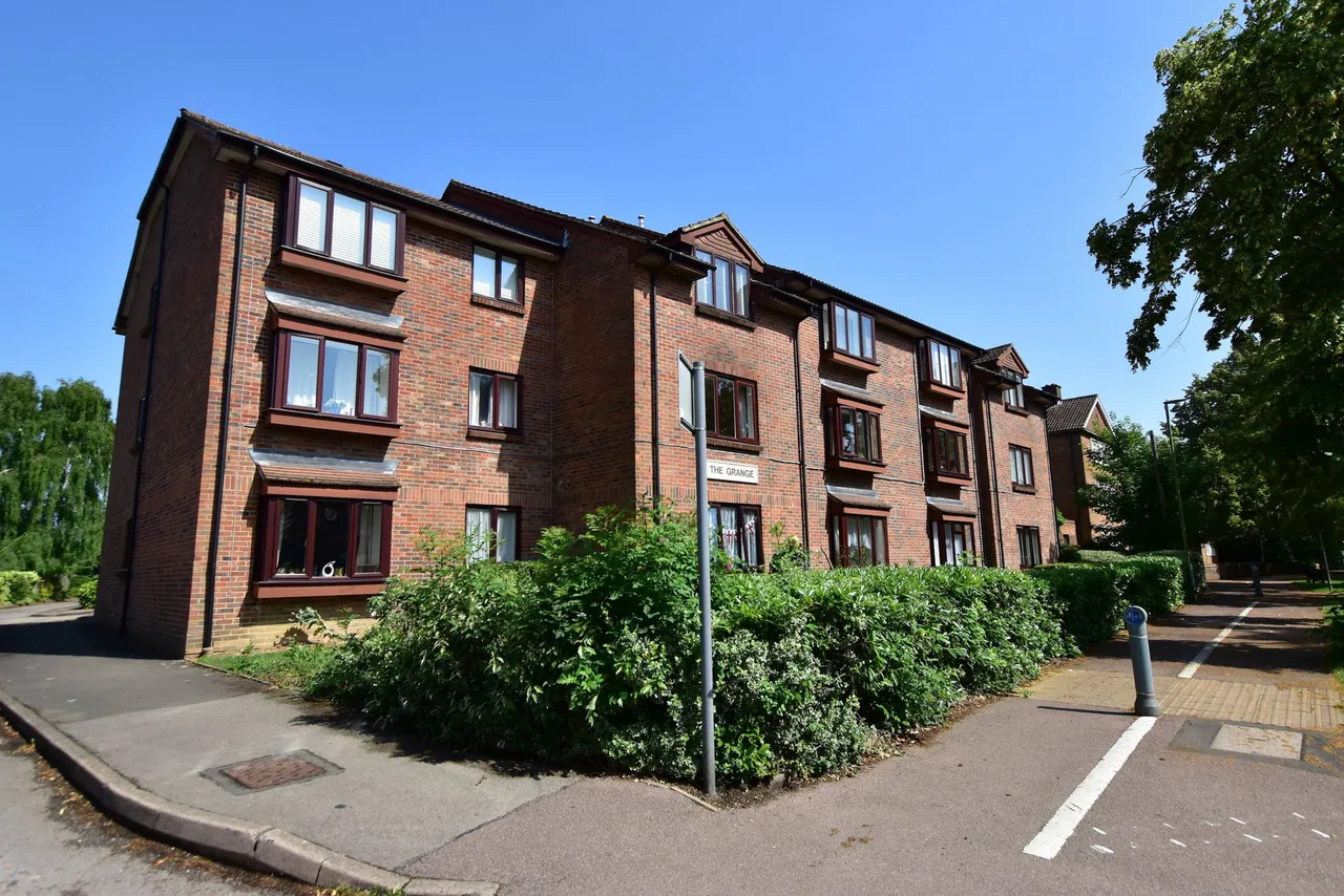 2 bed retirement for sale — High Street, Abbots Langley, WD5 0EL