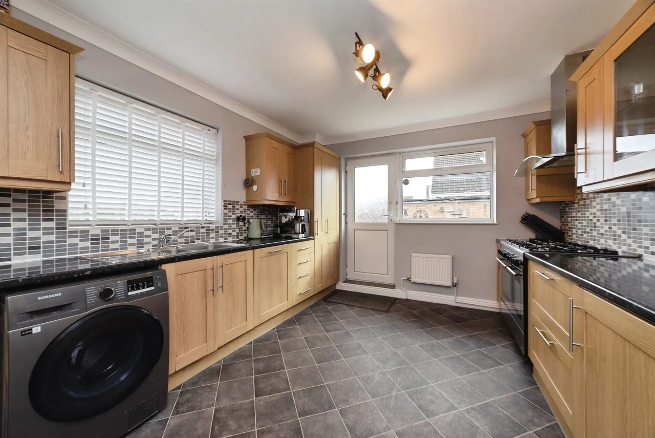 Chapel Close, Skirlaugh, Hull, photo 4