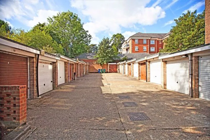 Tenterden Grove, London NW4 1TL, photo 9