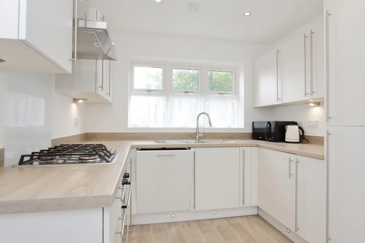 Draper Close, Augusta Park, Andover, SP11, photo 12