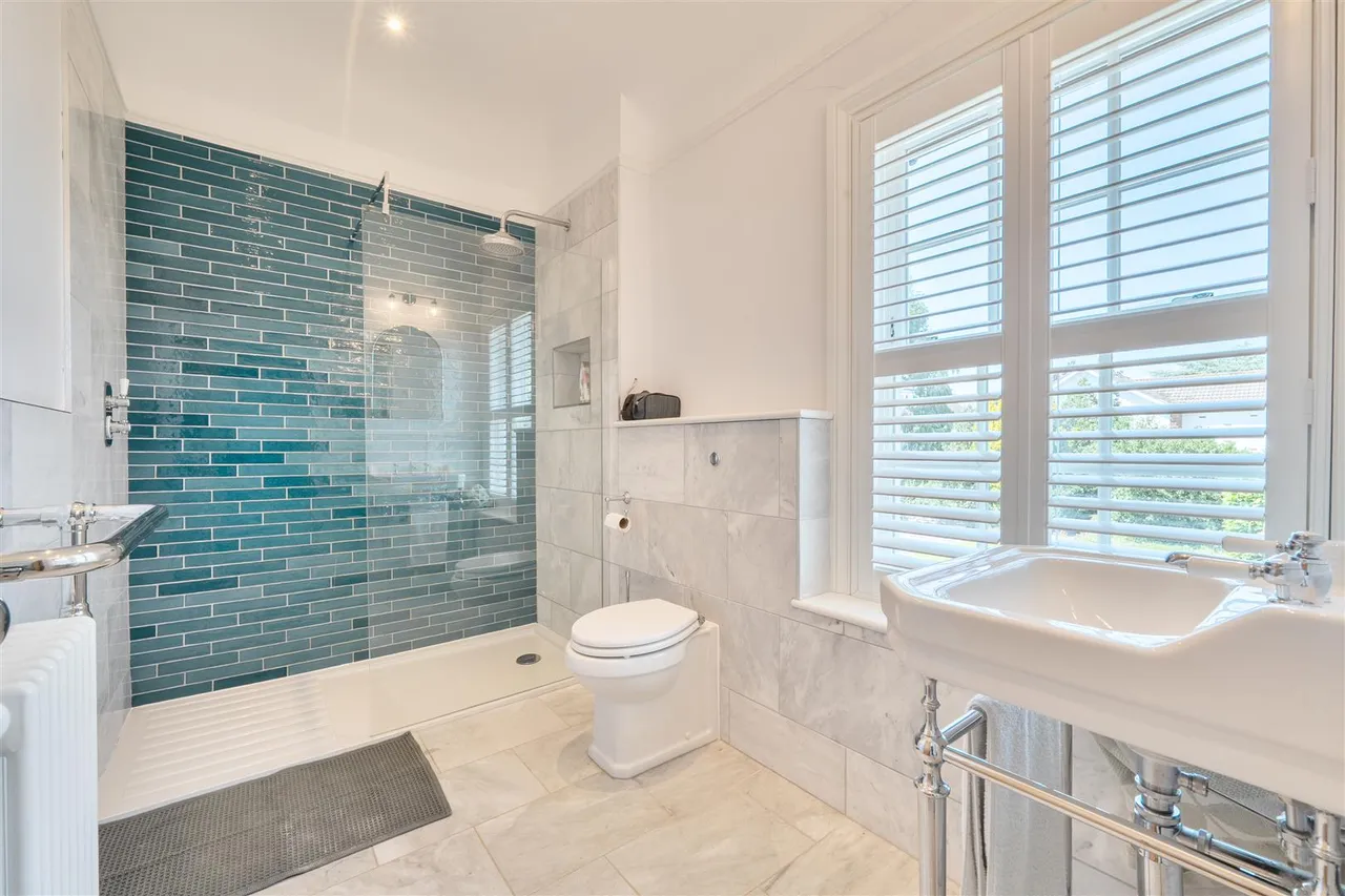 Sandringham Road, Fareham, photo 21