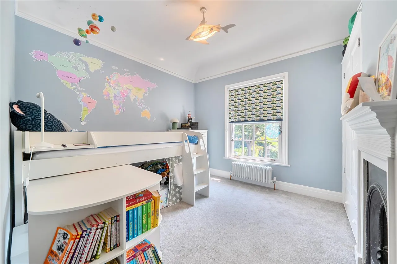 Sandringham Road, Fareham, photo 23