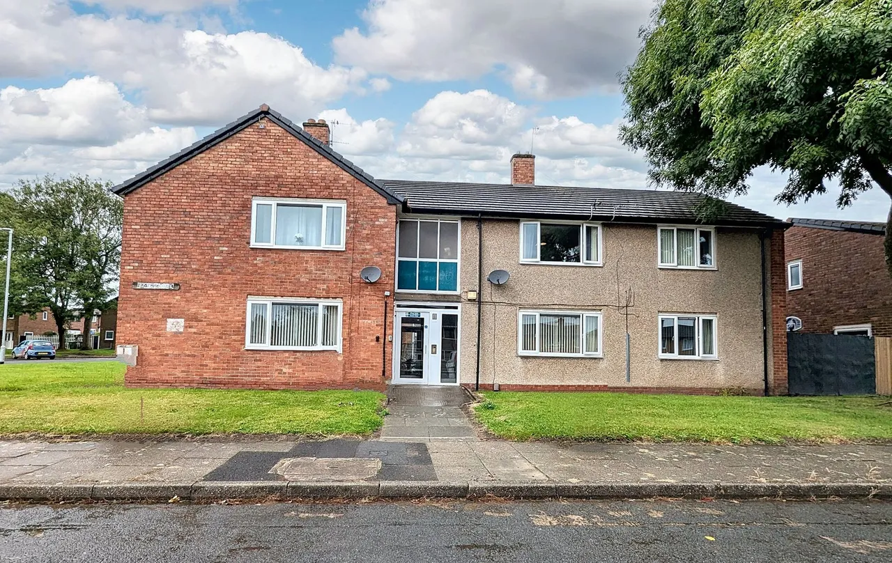 2 bed flat for sale, Beacon Grove, St. Helens, WA11