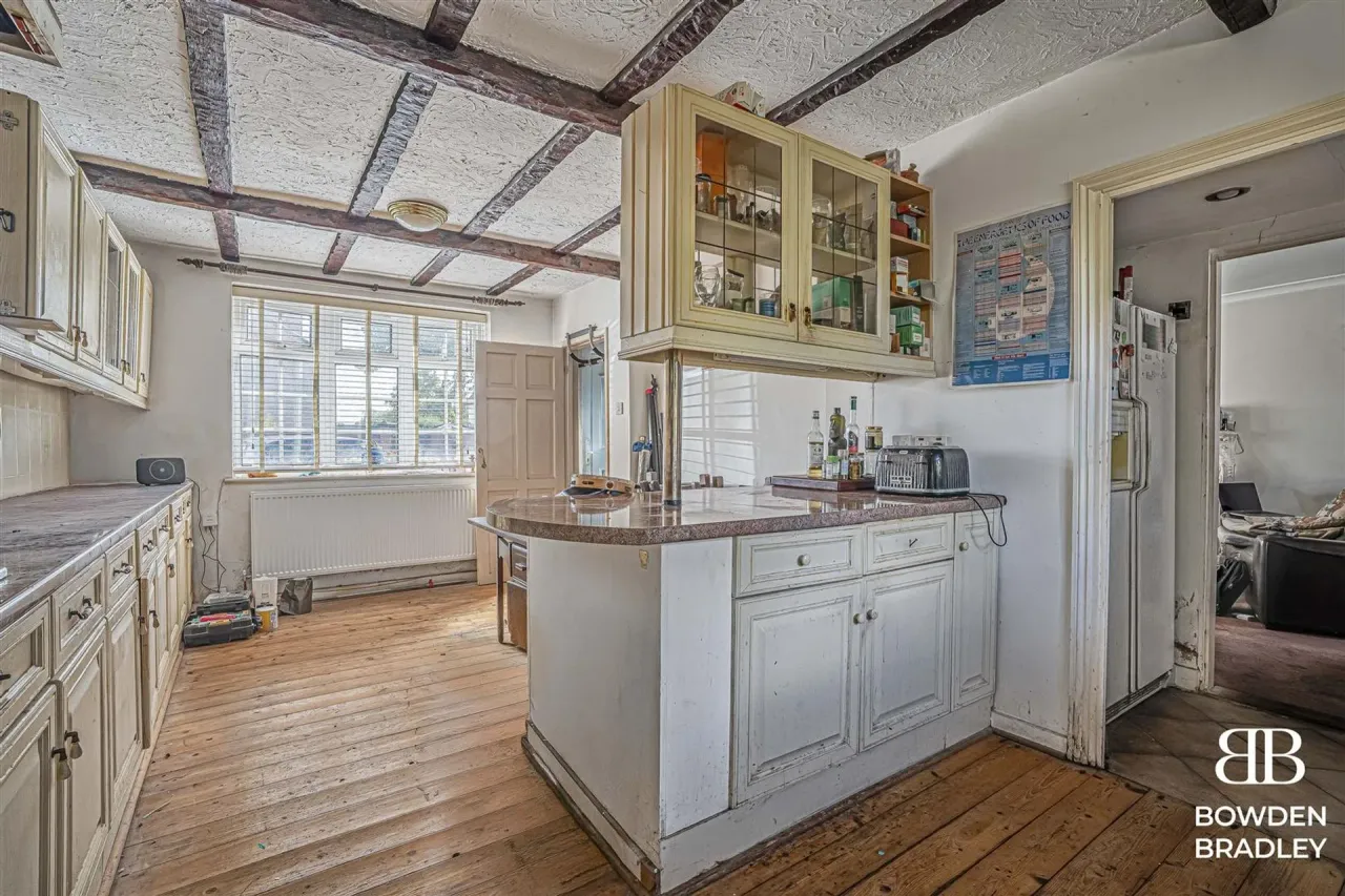Theydon Grove, Woodford Green, IG8, photo 18