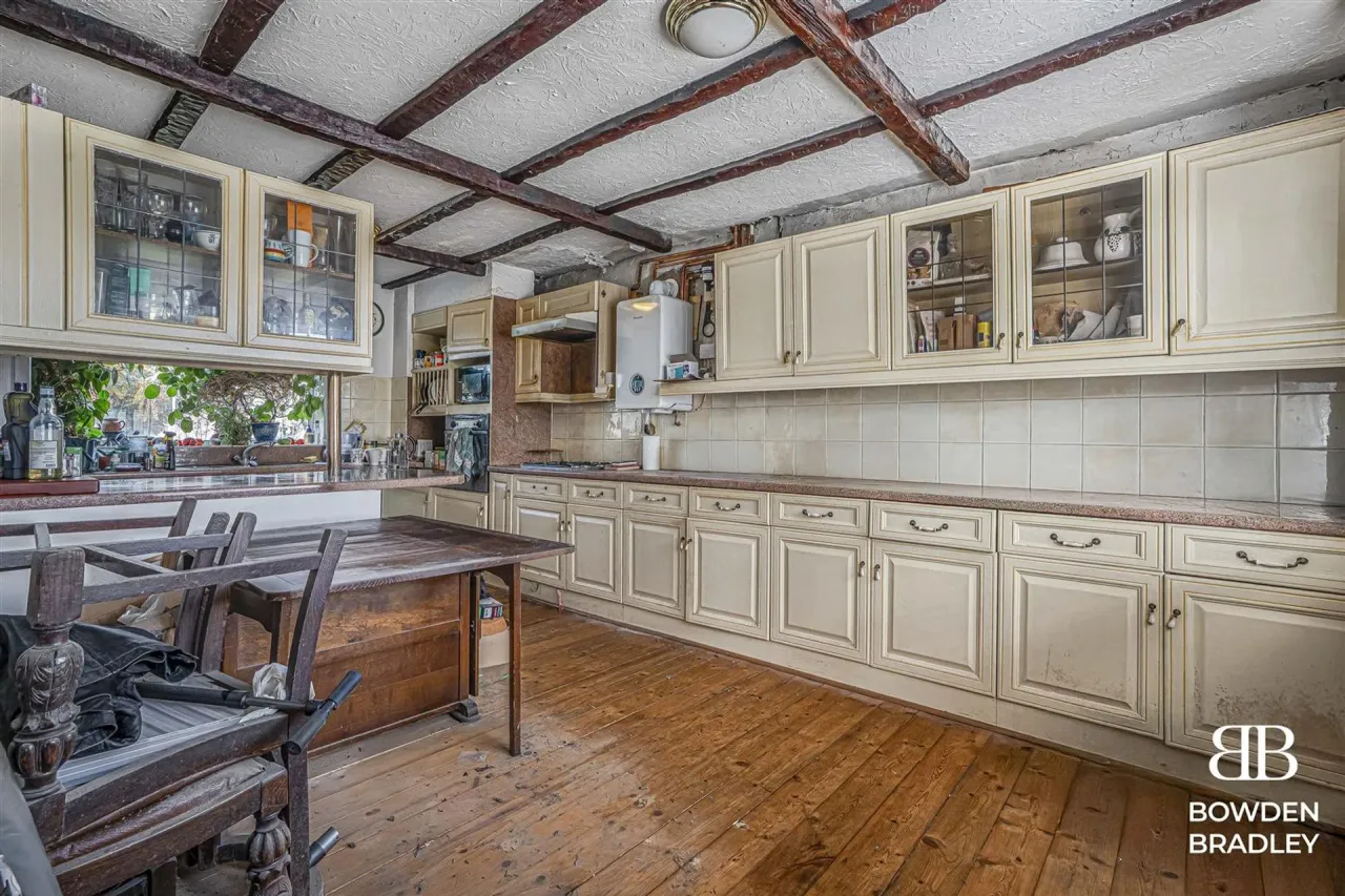 Theydon Grove, Woodford Green, IG8, photo 6