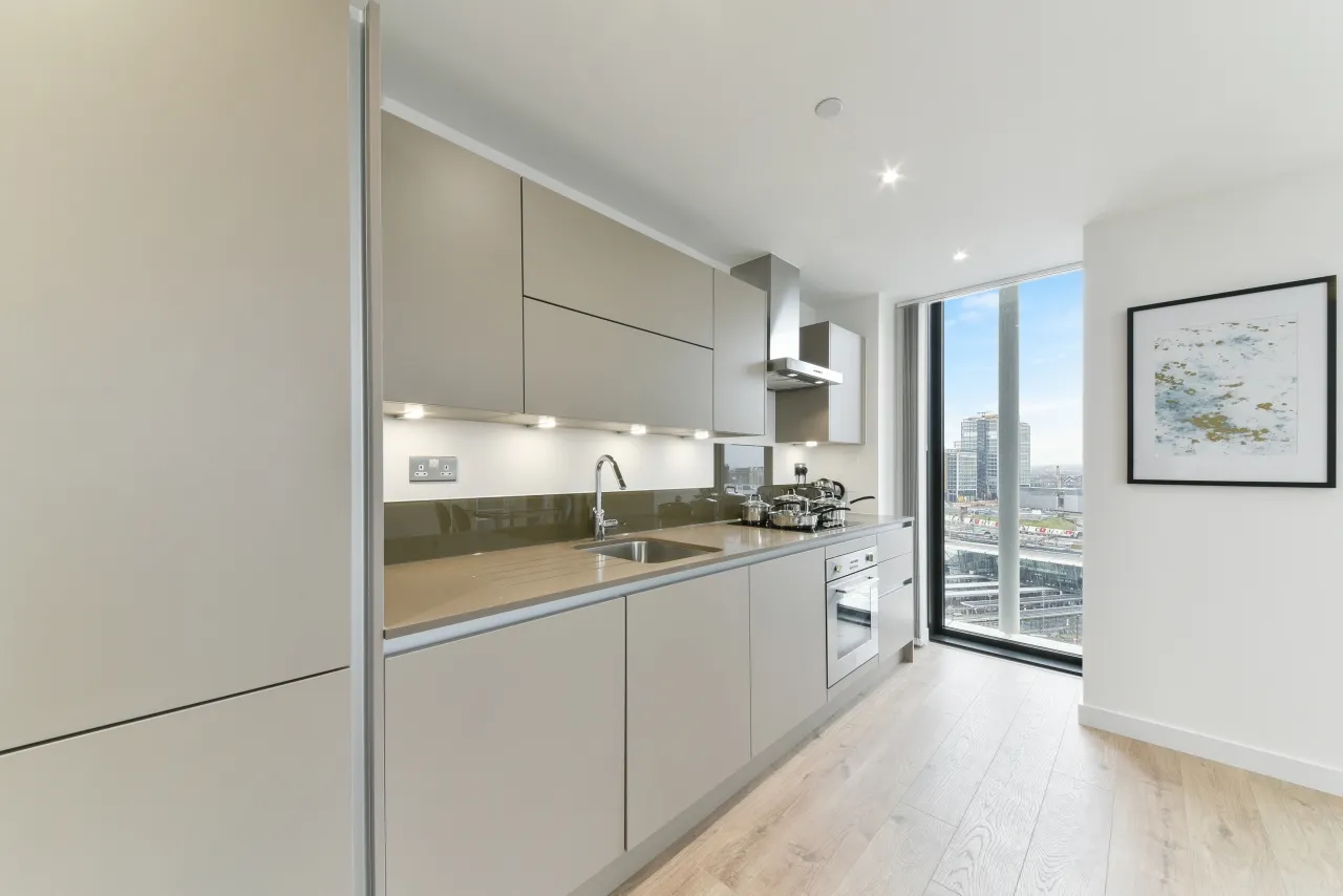 Stratosphere Tower, 55 Great Eastern Road, Stratford, London, E15, photo 3