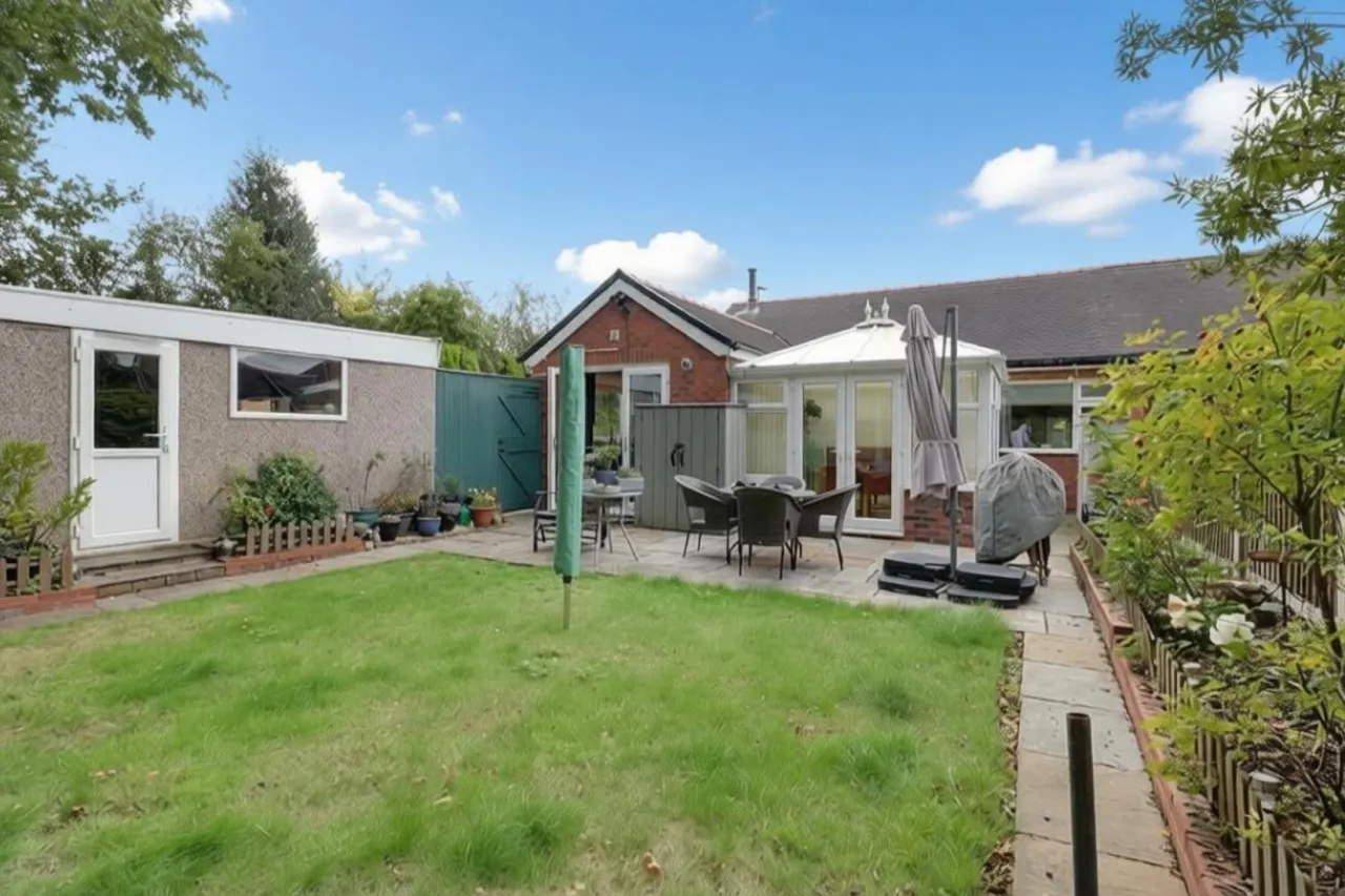 Hind Heath Road, Sandbach, photo 13