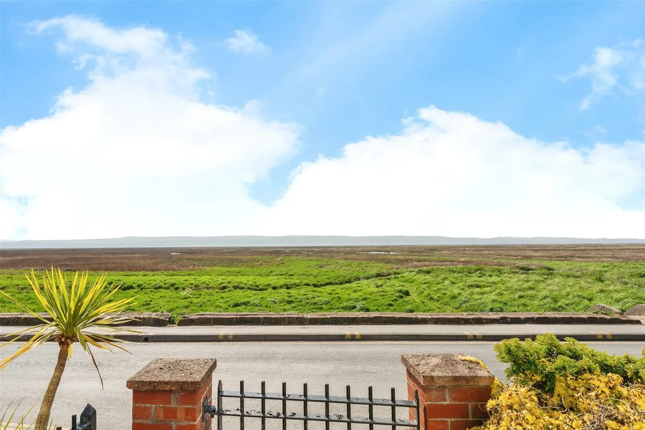 The Parade, Parkgate, CH64, photo 5