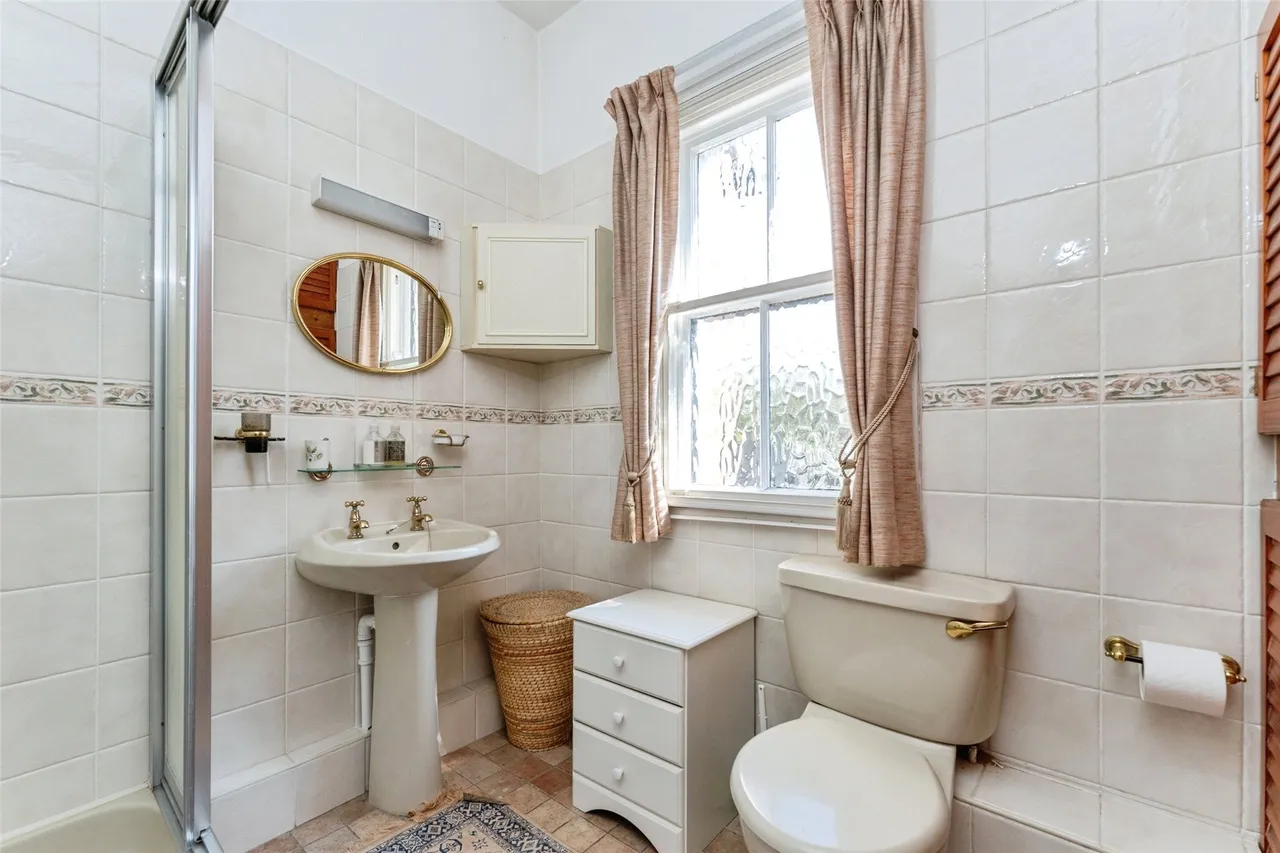 The Parade, Parkgate, CH64, photo 22