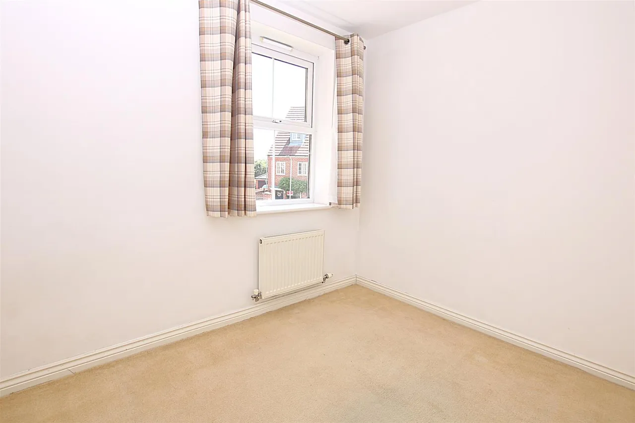 Turners Gardens, Wootton, photo 10