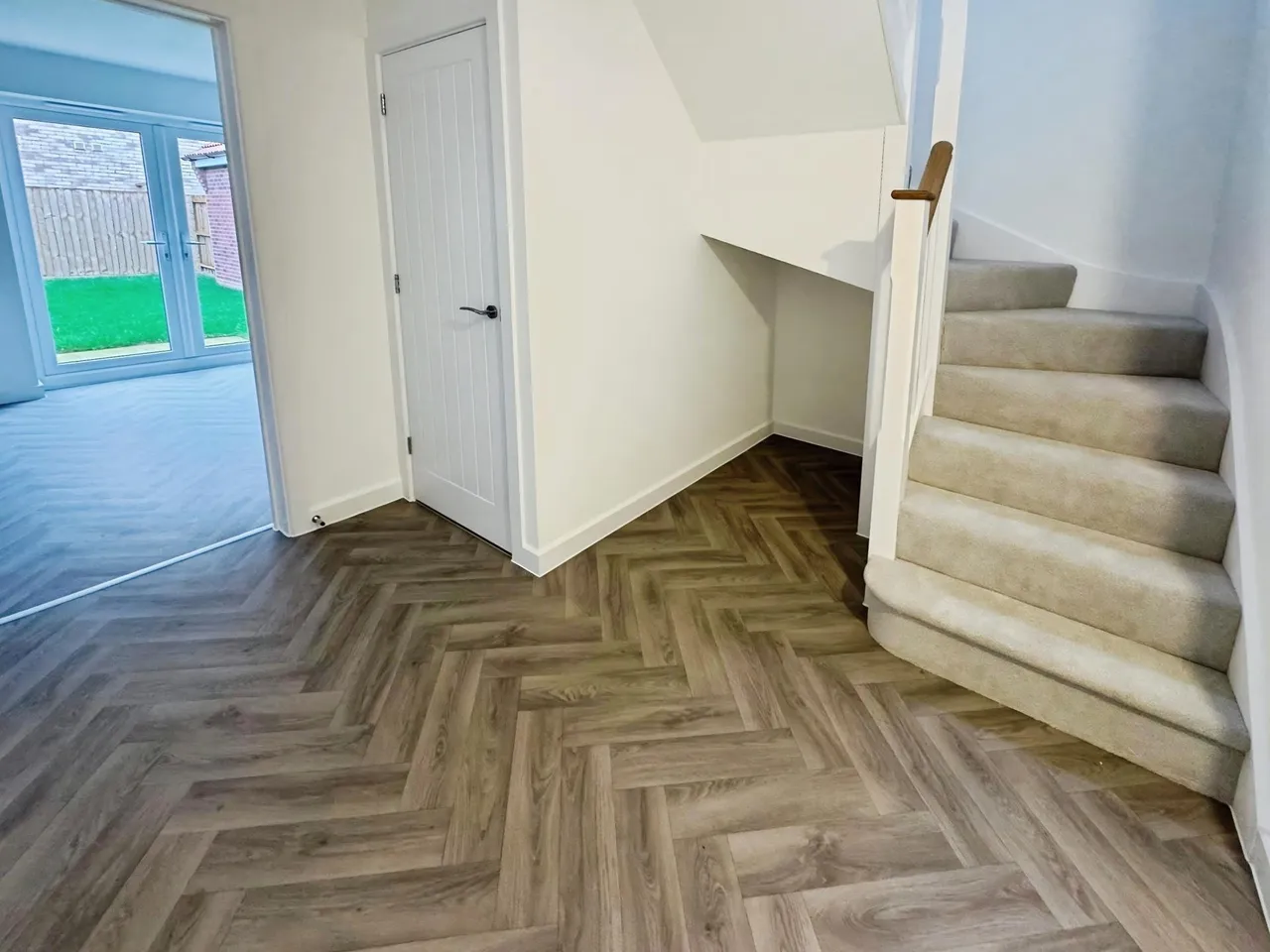 Typhoon Drive, Market Deeping, PE6, photo 2