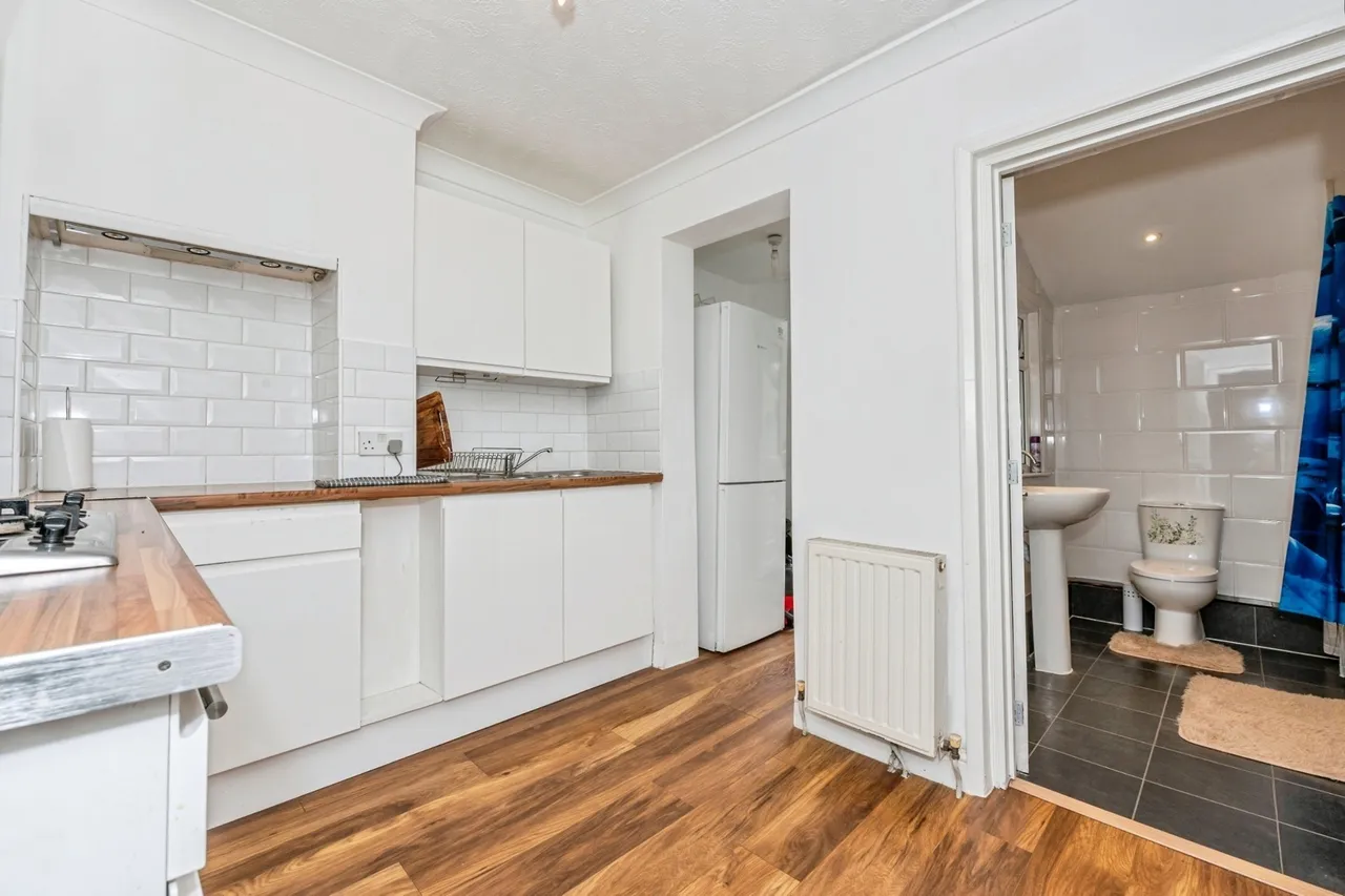 High Street, Aveley, South Ockendon, Essex, RM15, photo 6