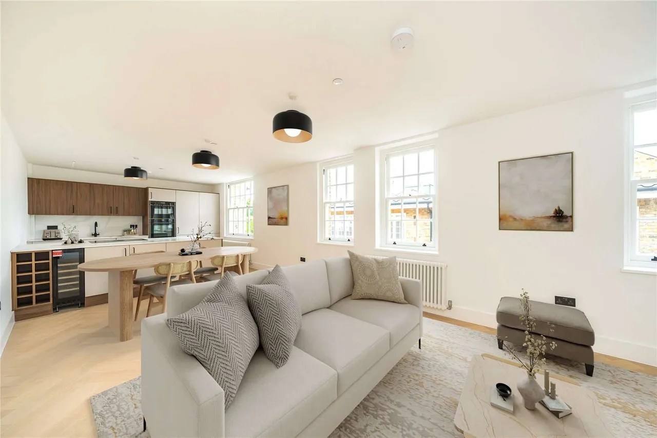 Thornton Heights, Hillside, Wimbledon, London, SW19 4NQ, photo 2