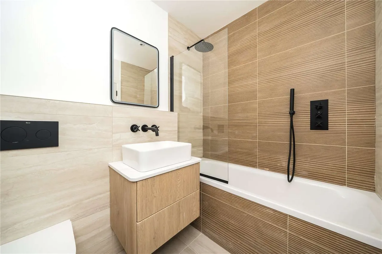 Thornton Heights, Hillside, Wimbledon, London, SW19 4NQ, photo 6