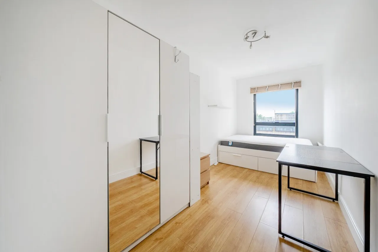 Brownhill Road, London, SE6, photo 4