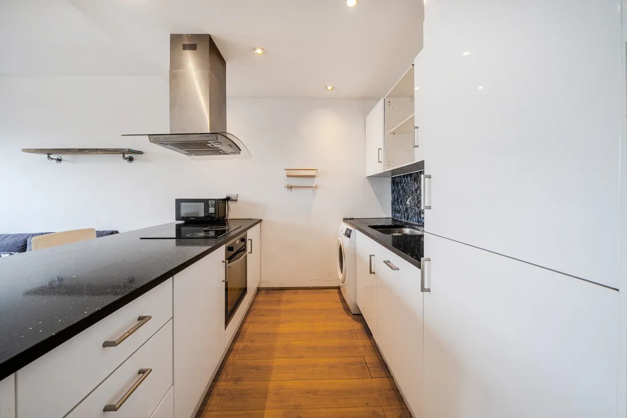 Brownhill Road, London, SE6, photo 7