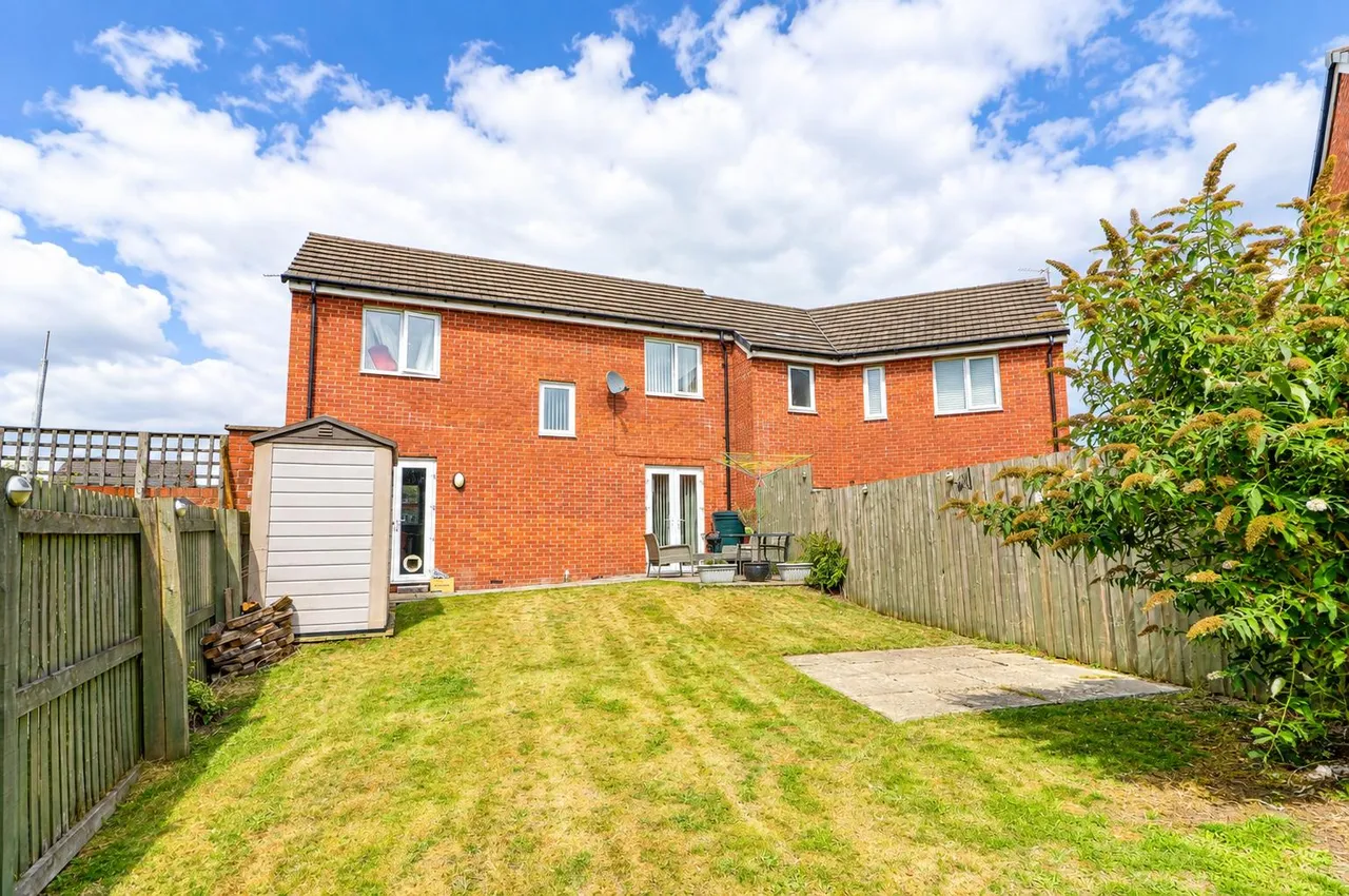 Northcote Avenue, Oldham, OL1, photo 11